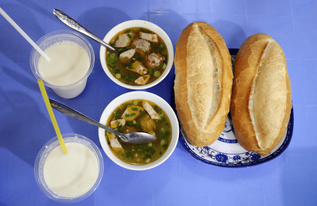 Bread shumai is an indispensable breakfast dish of Da Lat people - Artishotel